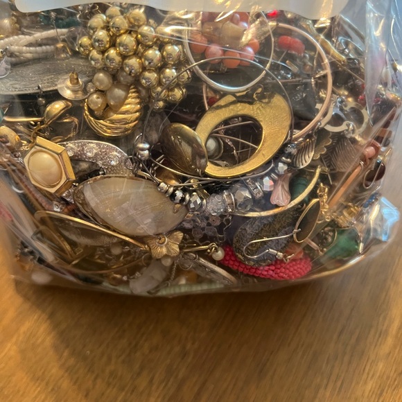 Mixed Jewelry Lot Wearable/Craft - Picture 2 of 2